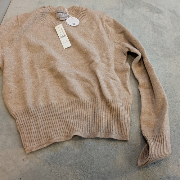 Cashmere shrunken crewneck sweater J. Crew Light Beige Crew Neck Sweater - Picture 6 of 8